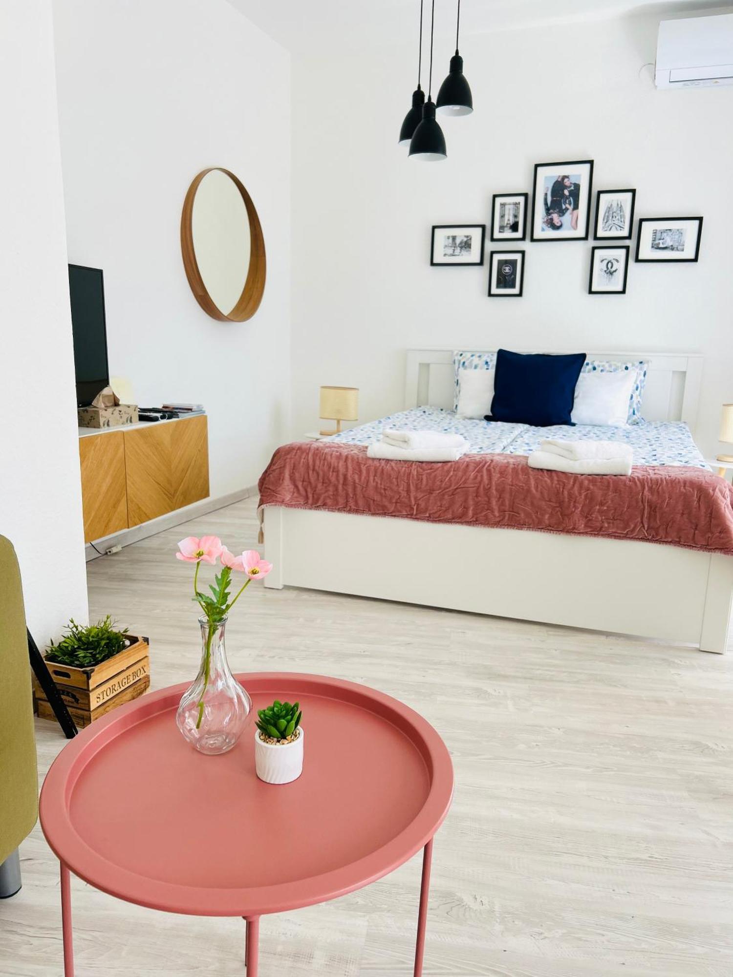 Belvarosi Studio Apartman Кечкемет Экстерьер фото